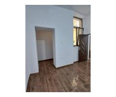 Vand apartament central 3 camere